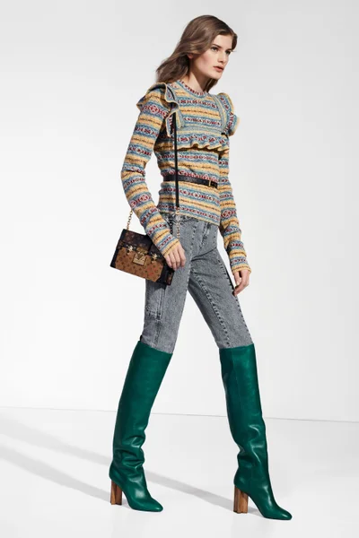 Look 10